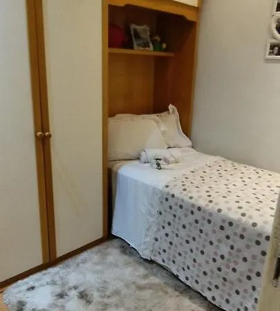 Quarto Frente Praia Leme